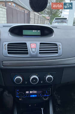 Хэтчбек Renault Megane 2009 в 
