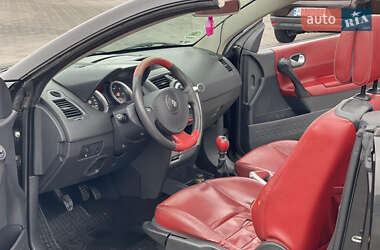 Кабриолет Renault Megane 2005 в 