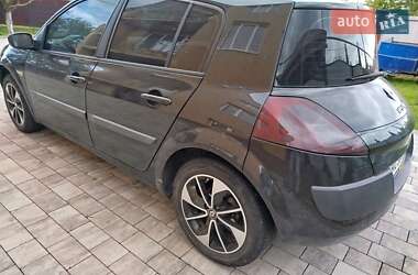 Хэтчбек Renault Megane 2005 в 