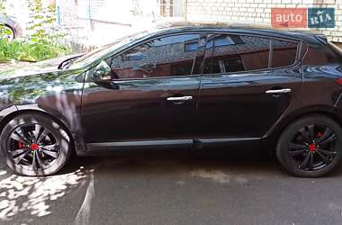 Хэтчбек Renault Megane 2010 в 