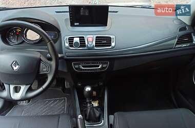 Хэтчбек Renault Megane 2010 в 