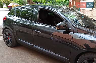 Хэтчбек Renault Megane 2010 в 