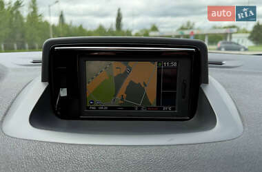 Хэтчбек Renault Megane 2014 в 