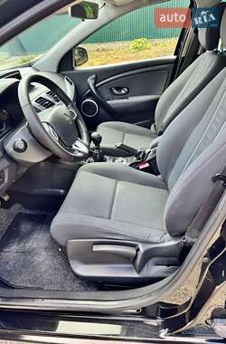 Универсал Renault Megane 2012 в 