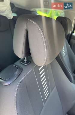 Купе Renault Megane 2010 в 