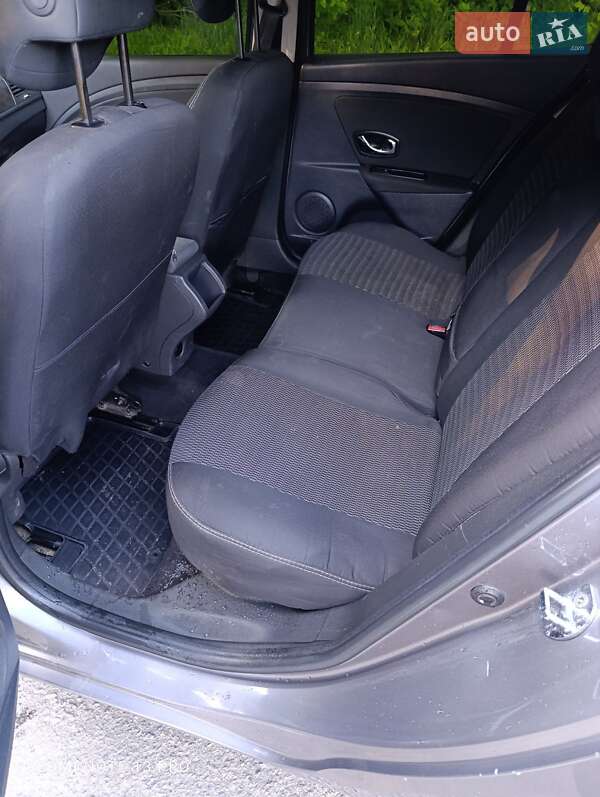 Хэтчбек Renault Megane 2013 в Бершади фото 24 Хэтчбек Renault Megane 2013 в Бершади