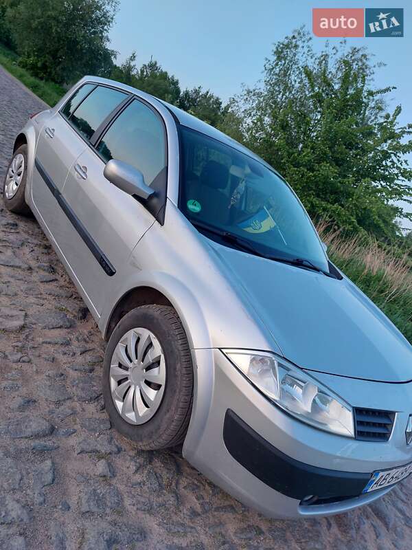 Хэтчбек Renault Megane 2005 в Литине