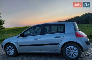 Хэтчбек Renault Megane 2005 в 