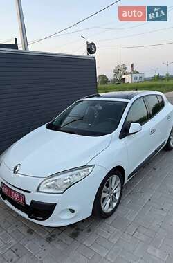 Хэтчбек Renault Megane 2010 в 