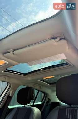 Хэтчбек Renault Megane 2010 в 