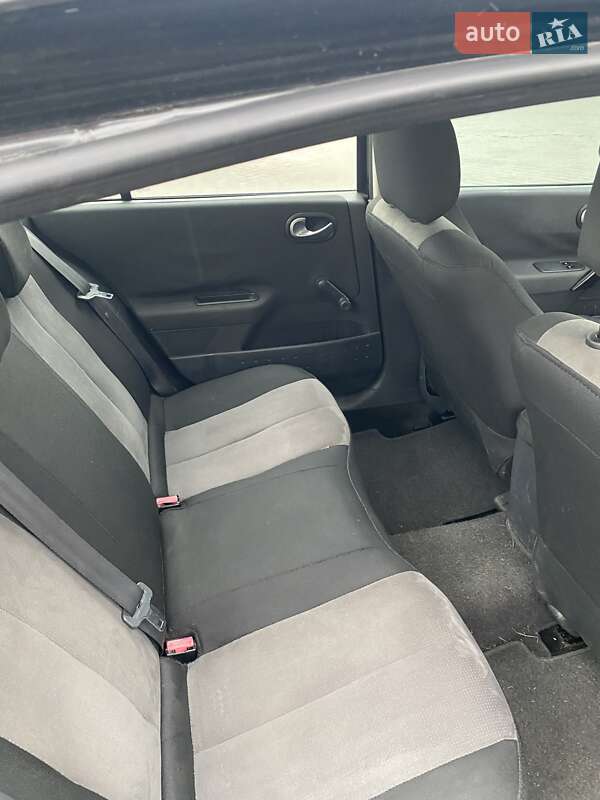 Седан Renault Megane 2006 в Дрогобичі фото 18 Седан Renault Megane 2006 в Дрогобичі