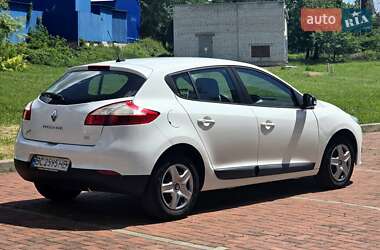 Хетчбек Renault Megane 2014 в 
