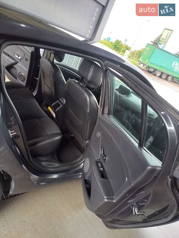 Хэтчбек Renault Megane 2013 в Буске