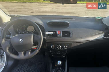 Хэтчбек Renault Megane 2009 в 