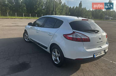Хэтчбек Renault Megane 2009 в 