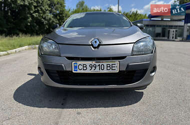 Хэтчбек Renault Megane 2011 в 