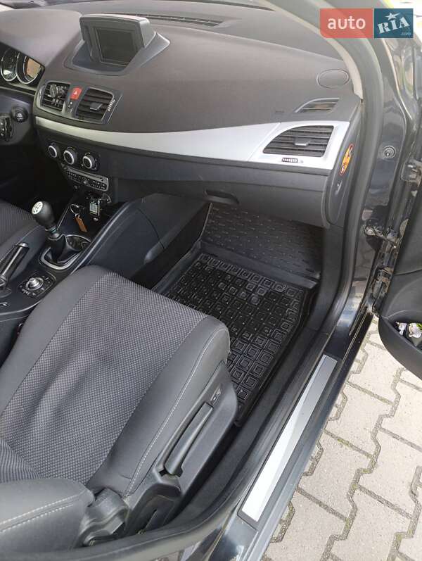 Универсал Renault Megane 2011 в Староконстантинове