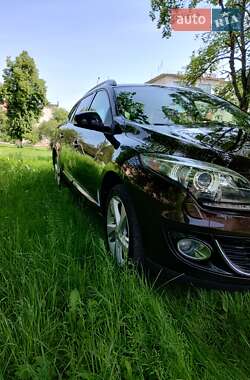 Универсал Renault Megane 2012 в Заре