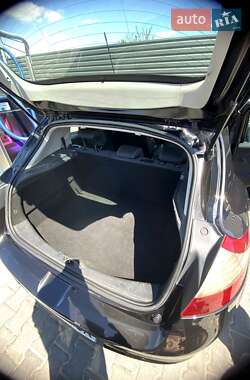 Хэтчбек Renault Megane 2009 в 