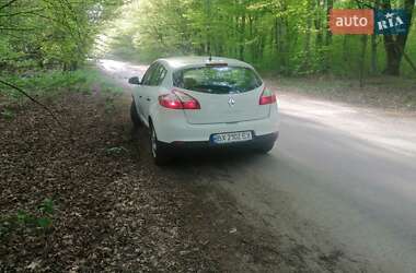 Хетчбек Renault Megane 2011 в 