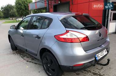 Хэтчбек Renault Megane 2010 в 