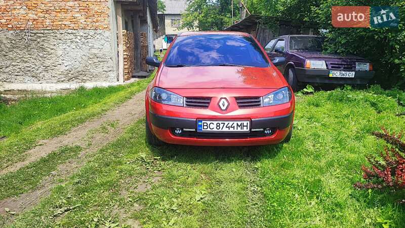 Седан Renault Megane 2004 в Львові фото 3 Седан Renault Megane 2004 в Львові