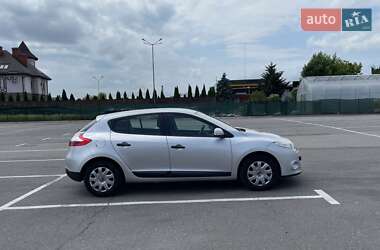 Хетчбек Renault Megane 2011 в 