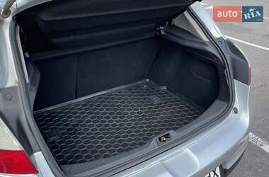 Хетчбек Renault Megane 2011 в 