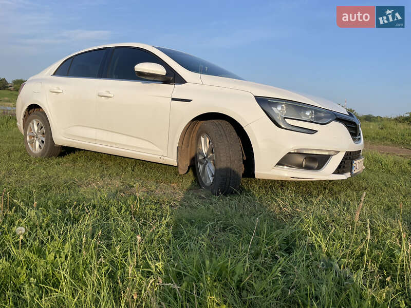 Седан Renault Megane 2017 в Новоукраинке