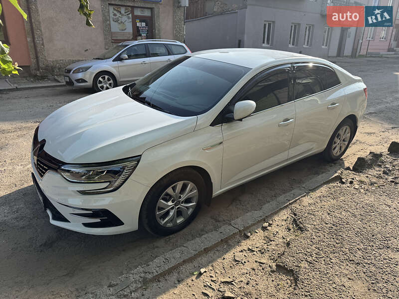 Седан Renault Megane 2022 в Львове