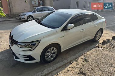 Седан Renault Megane 2022 в 
