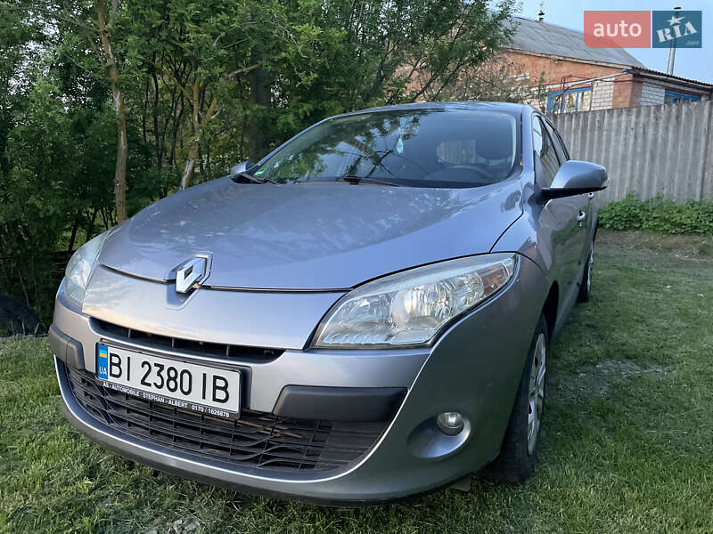 Хэтчбек Renault Megane 2009 в 