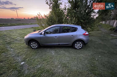 Хэтчбек Renault Megane 2009 в 