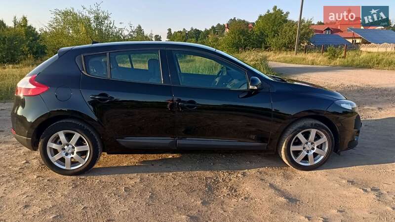 Хетчбек Renault Megane 2012 в Івано-Франківську фото 23 Хетчбек Renault Megane 2012 в Івано-Франківську