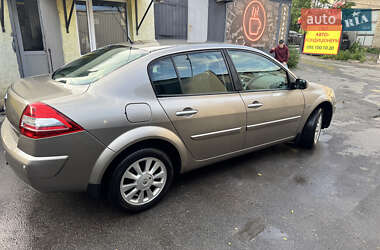 Седан Renault Megane 2009 в 