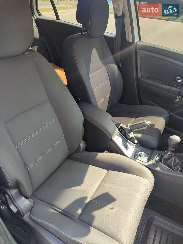 Универсал Renault Megane 2013 в Кривом Роге фото 19 Универсал Renault Megane 2013 в Кривом Роге