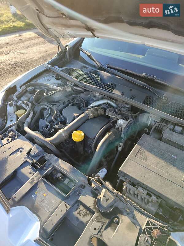 Универсал Renault Megane 2013 в Кривом Роге фото 24 Универсал Renault Megane 2013 в Кривом Роге