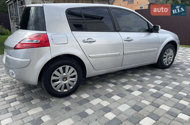 Хэтчбек Renault Megane 2007 в 