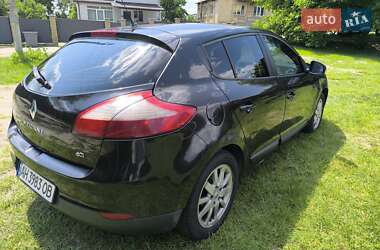 Хэтчбек Renault Megane 2009 в 