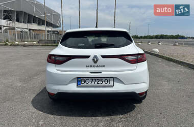 Хэтчбек Renault Megane 2016 в 