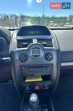 Кабриолет Renault Megane 2007 в 