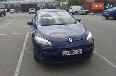 Хетчбек Renault Megane 2010 в 