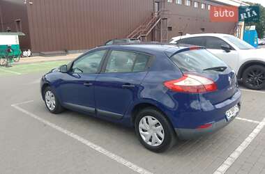 Хетчбек Renault Megane 2010 в 