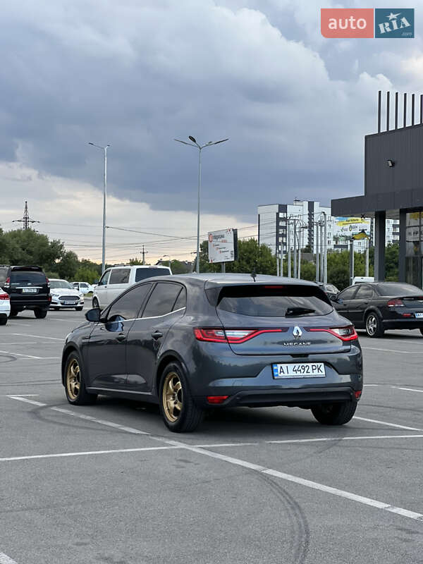 Хэтчбек Renault Megane 2016 в Киеве