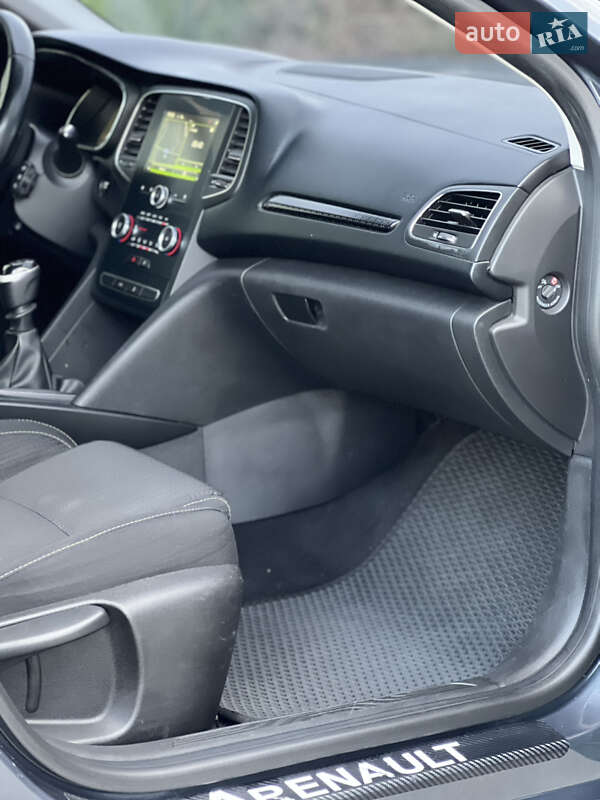 Хэтчбек Renault Megane 2016 в Киеве
