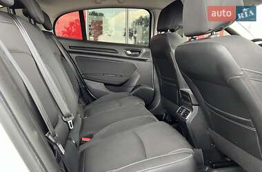 Седан Renault Megane 2019 в 