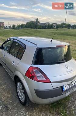 Хэтчбек Renault Megane 2004 в 