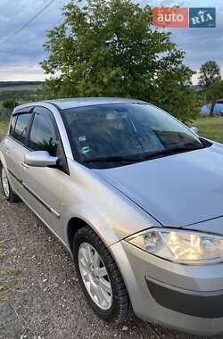 Хэтчбек Renault Megane 2004 в 