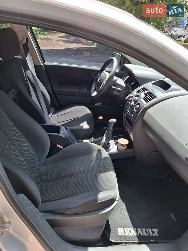Универсал Renault Megane 2004 в Гайвороне фото 7 Универсал Renault Megane 2004 в Гайвороне