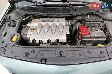 Кабриолет Renault Megane 2005 в 